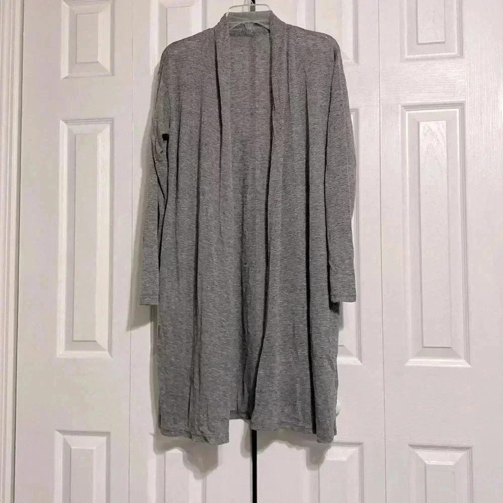 Womans gray long cardigan top shirt size Large